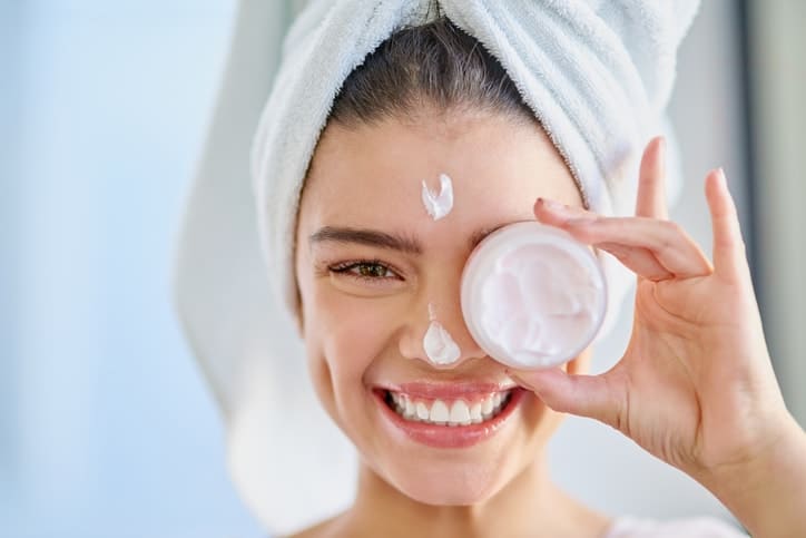 5 Daily Skincare Products To Use As Recommended By Experts